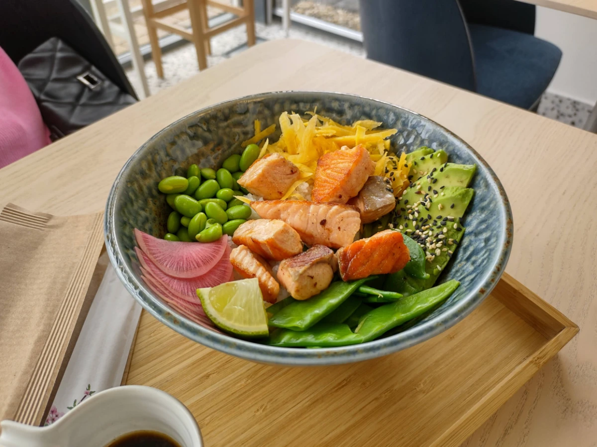 Fotka Lososový Poké Bowl