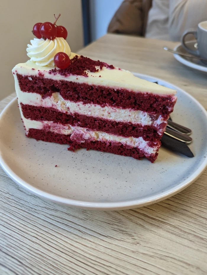 Fotka Torta s lesným ovocím