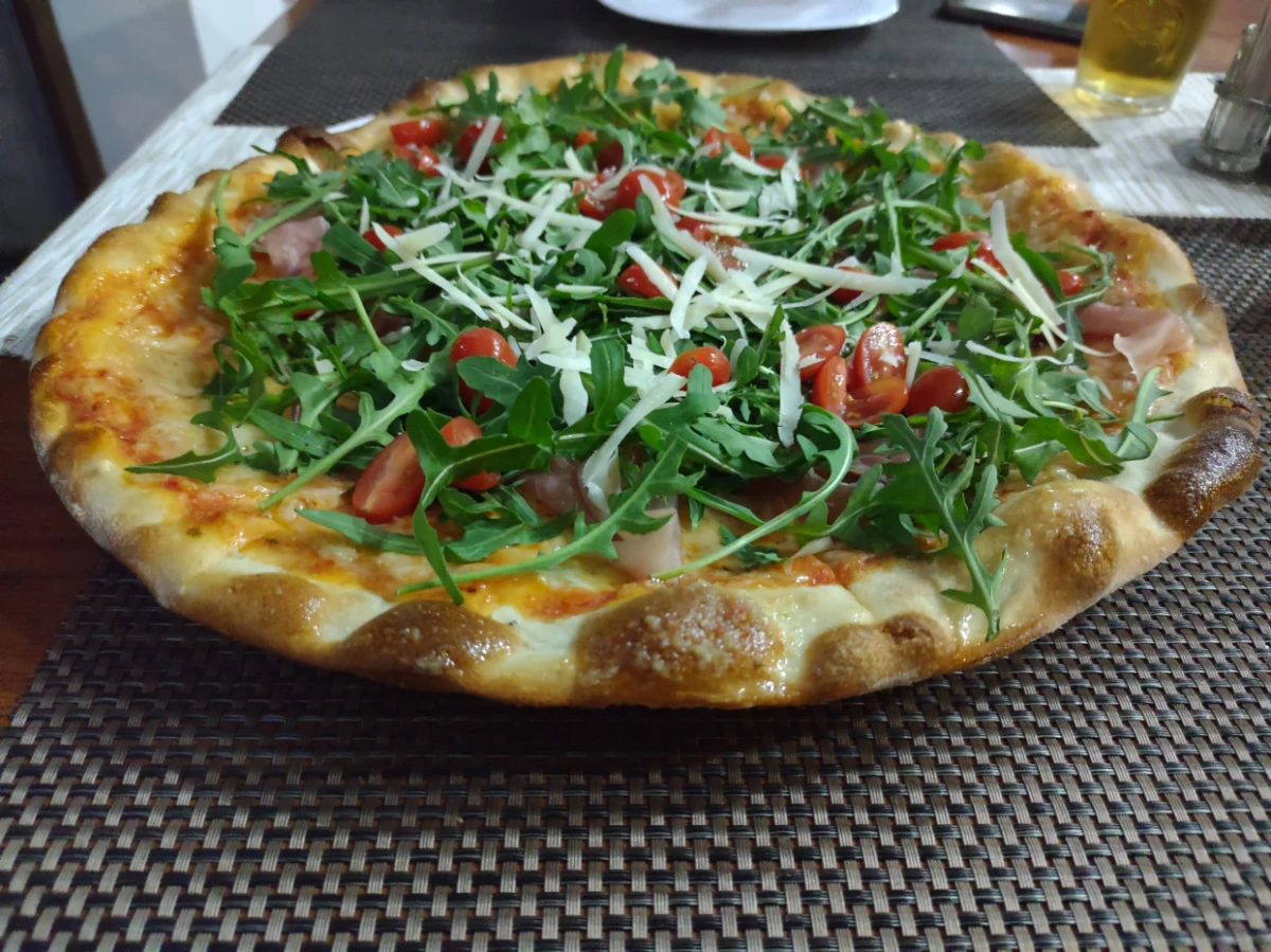 Fotka Pizza LUX