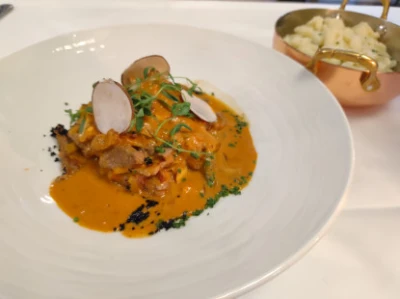 Fotka Stroganov z hovädzej sviečkovej s maslovými haluškami