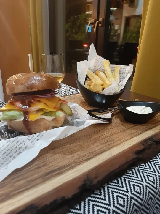 Fotka Hranolčeky a burger