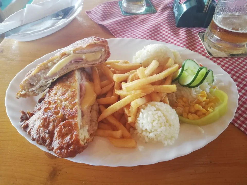 Fotka Plnené kuraci prso a Hranolčeky