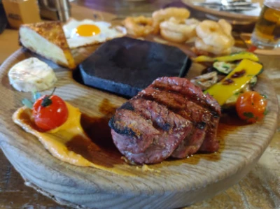 Fotka Hovädzí steak na lávovom kameni