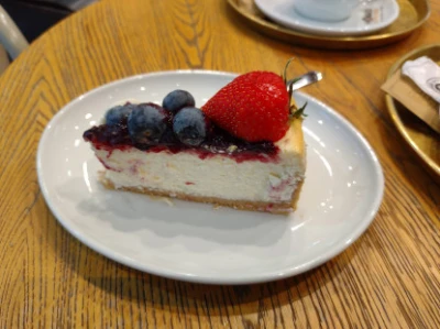 Fotografia jedla Cheesecake s čerstvým ovocím