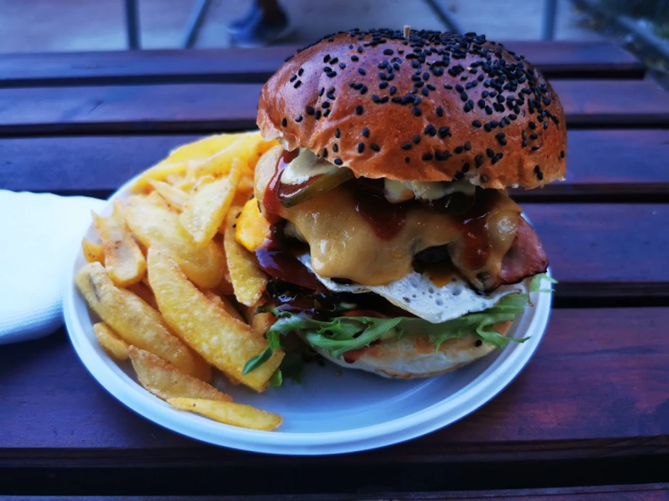 Fotka Hranolčeky a burger