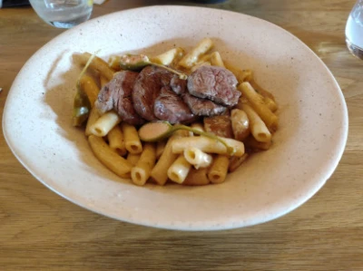 Fotka Rigatoni tagliata s hovädzou sviečkovicou