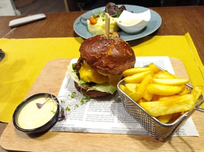 Fotografia jedla Hranolčeky a burger