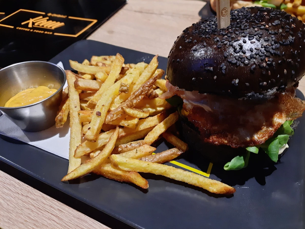 Fotka Burger Black