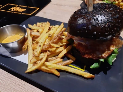 Fotka Burger Black
