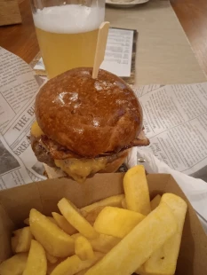 Fotografia jedla Hamburger a hranolčeky