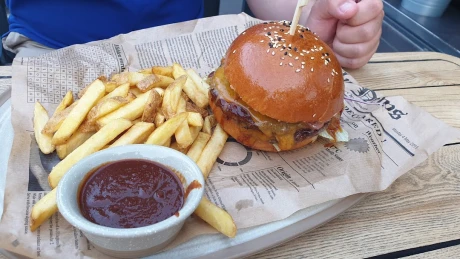 Fotka Hranolčeky a burger
