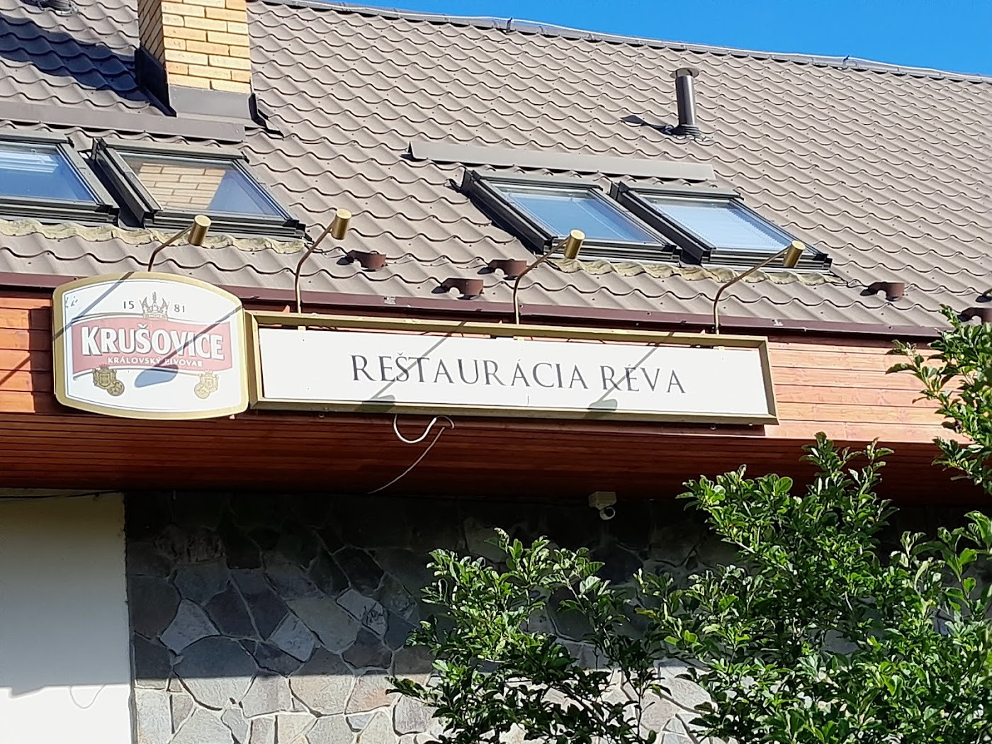 Foto reštaurácie