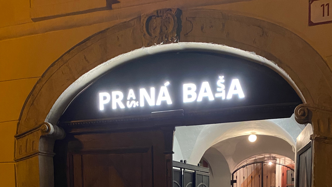 Foto reštaurácie