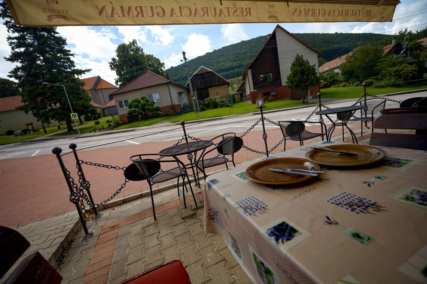 Foto reštaurácie