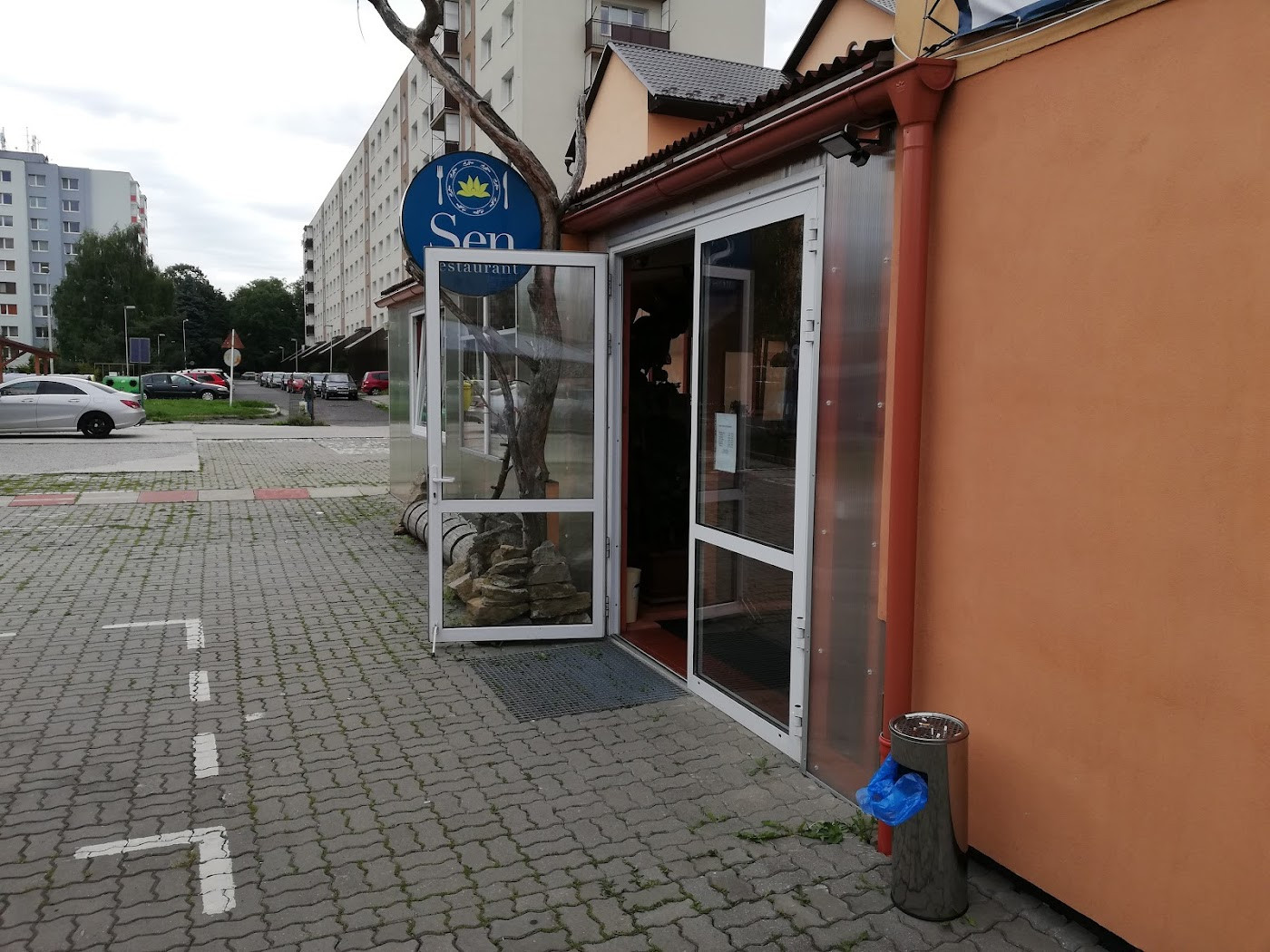 Foto reštaurácie