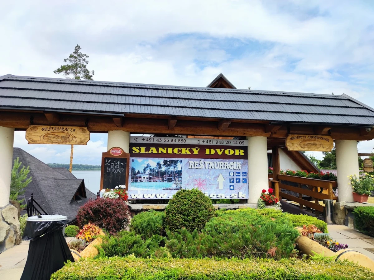 Slanický dvor