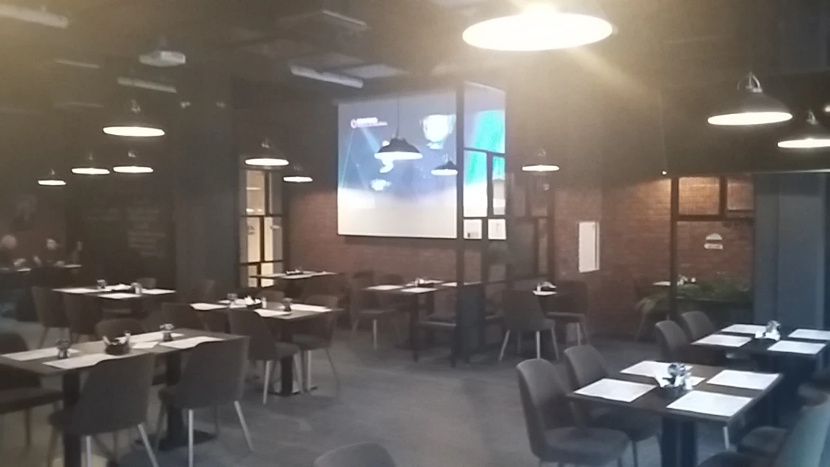 BLUE BEAR Restaurant & Bar