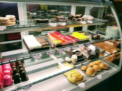 Cukráreň Bardfa Cakes / OD Centrum Makos - reštaurácia