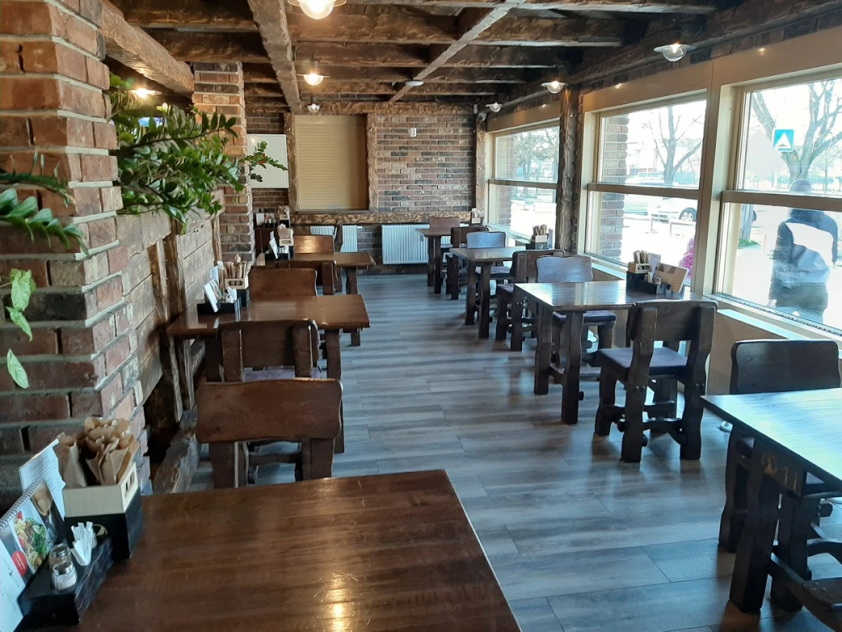 COUNTRY SALOON Senec