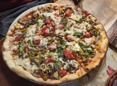 Colombiana - bar, pizza, restaurant - reštaurácia