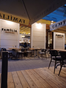 FAMÍLJA TRATTORIA - reštaurácia
