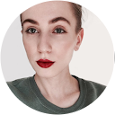 Autor hodnotenia Michaela Szakáčová